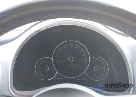 2018 Volkswagen Beetle 2.0T Coast/2.0T S/2.0T Se из США, поврежденный, VIN 3VW5DAAT1JM507249